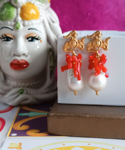 Orecchini di perle con corallo rosso