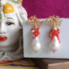 Orecchini di perle con corallo rosso
