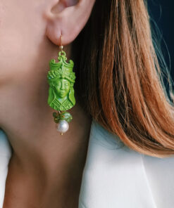 Alternative view of Orecchini Siciliani con Teste di Moro in Ottone e Perle Barocche