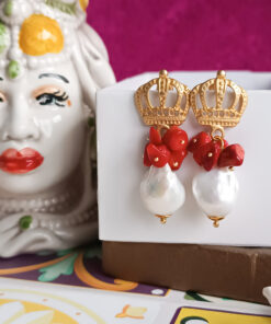 Orecchini di perle con corallo rosso