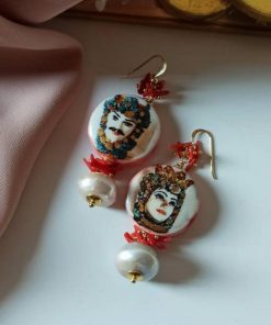 Orecchini siciliani con mattonelle in ceramica di caltagirone e perle scaramazze