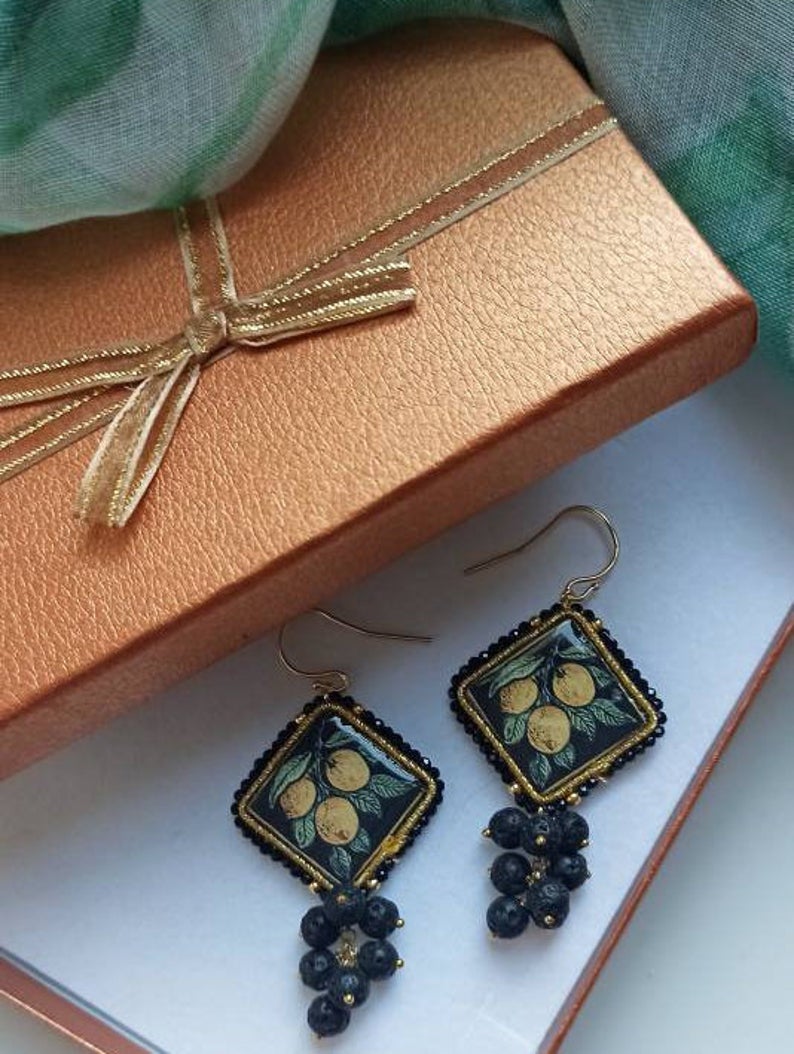 Orecchini Siciliani con Mattonelle in Ceramica di Caltagirone e Pietra Lavica - immagine 4