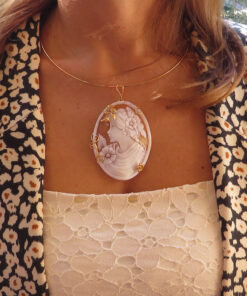 Collana Girocollo Rigida con Cammeo Conchiglia di Torre del Greco