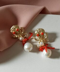 Orecchini di perle con polipi e corallo rosso