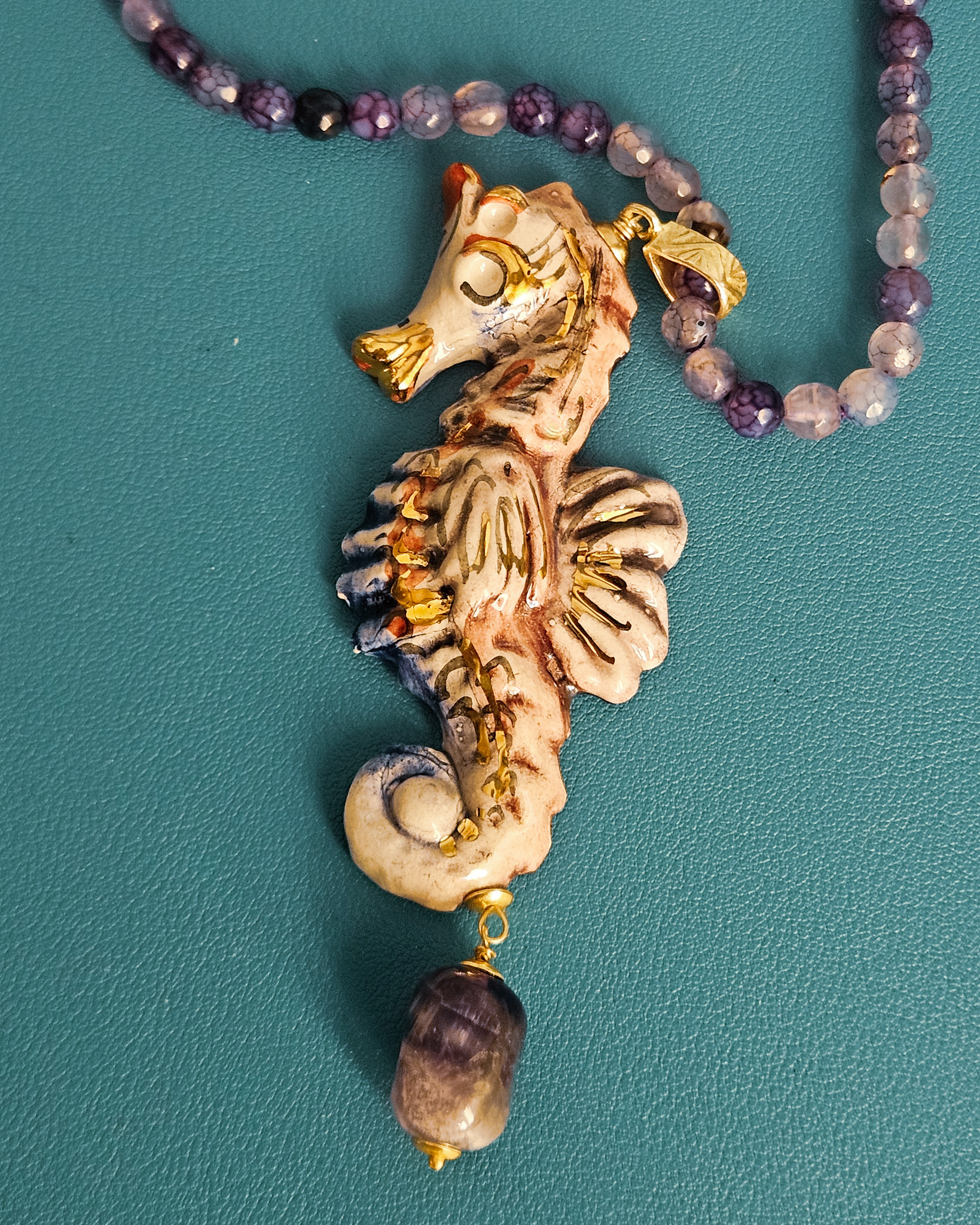 Collana Extra Lunga con Agata Viola e Cavalluccio in Ceramica di Caltagirone 2