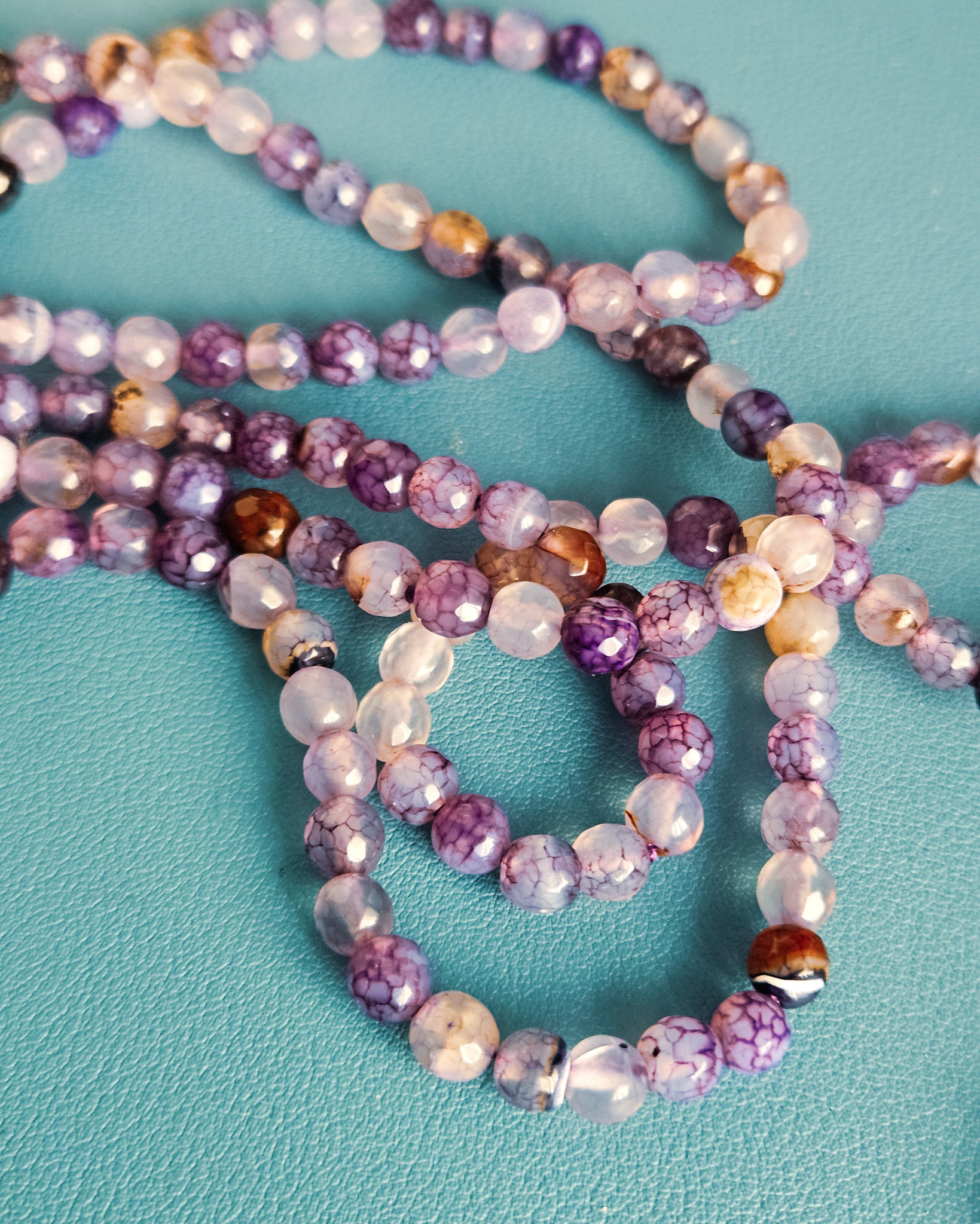 Collana Extra Lunga con Agata Viola e Cavalluccio in Ceramica di Caltagirone 3