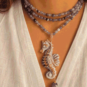 Collana Extra Lunga con Agata Viola e Cavalluccio in Ceramica di Caltagirone