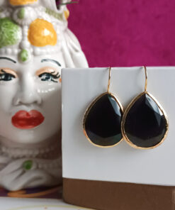 Orecchini a goccia con occhio di gatto nero