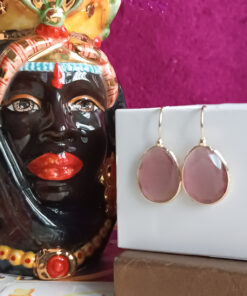 Orecchini a goccia con occhio di gatto rosa