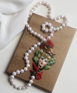 Collana di perle con testa di moro in ceramica di caltagirone
