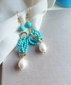 Orecchini pendenti con turchese e perle