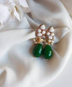 Orecchini a goccia con Agata verde e perle