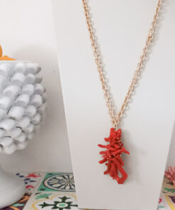 Alternative view of Collana a Catena con Ciondolo Grappolo di Corallo Rosso