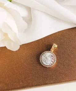 Alternative view of CZ 925 Shell Cameo Pendant