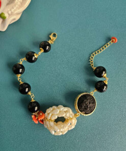 Bracciale Artigianale con Onice, Perle di Fiume e Pietra Lavica