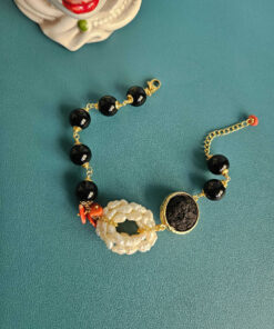 Bracciale artigianale con Onice, Perle di Fiume e Pietra Lavica