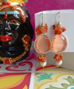 Orecchini pendenti con occhio di gatto arancione e corniola