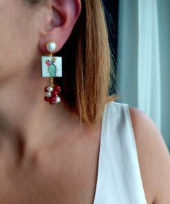 Alternative view of Orecchini Siciliani con Mattonelle in Ceramica di Caltagirone e Pietre Colorate a Grappolo