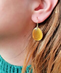 Alternative view of Orecchini a Goccia in Ottone con Occhio di Gatto Giallo