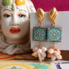 Orecchini siciliani con mattonelle in ceramica di caltagirone e pietre rosa di rodonite a grappolo