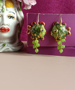 Orecchini siciliani con pesci in ceramica di caltagirone e agata verde 2