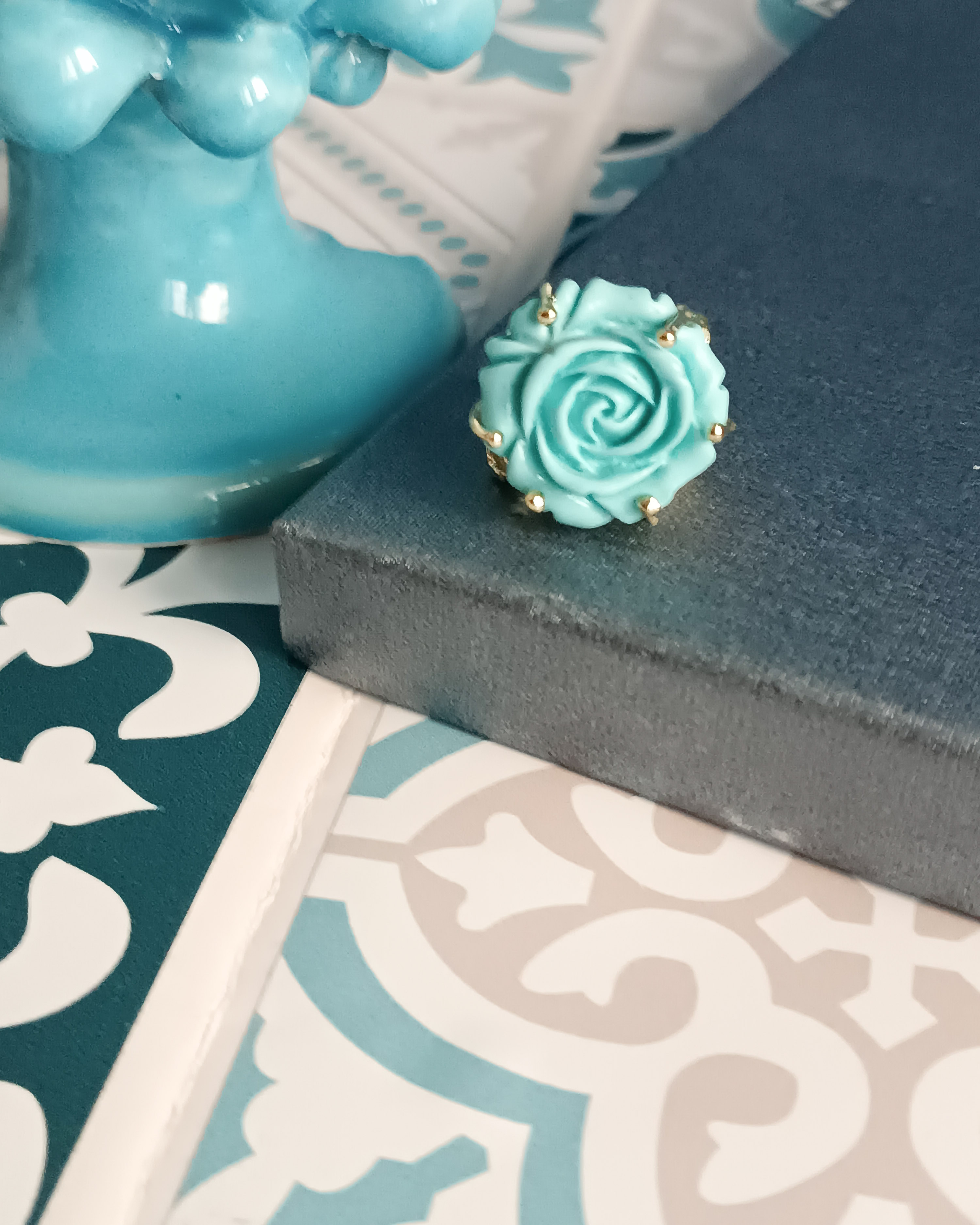 Ettika Anello in resina da donna. Bellissimo anello a forma di cuore in