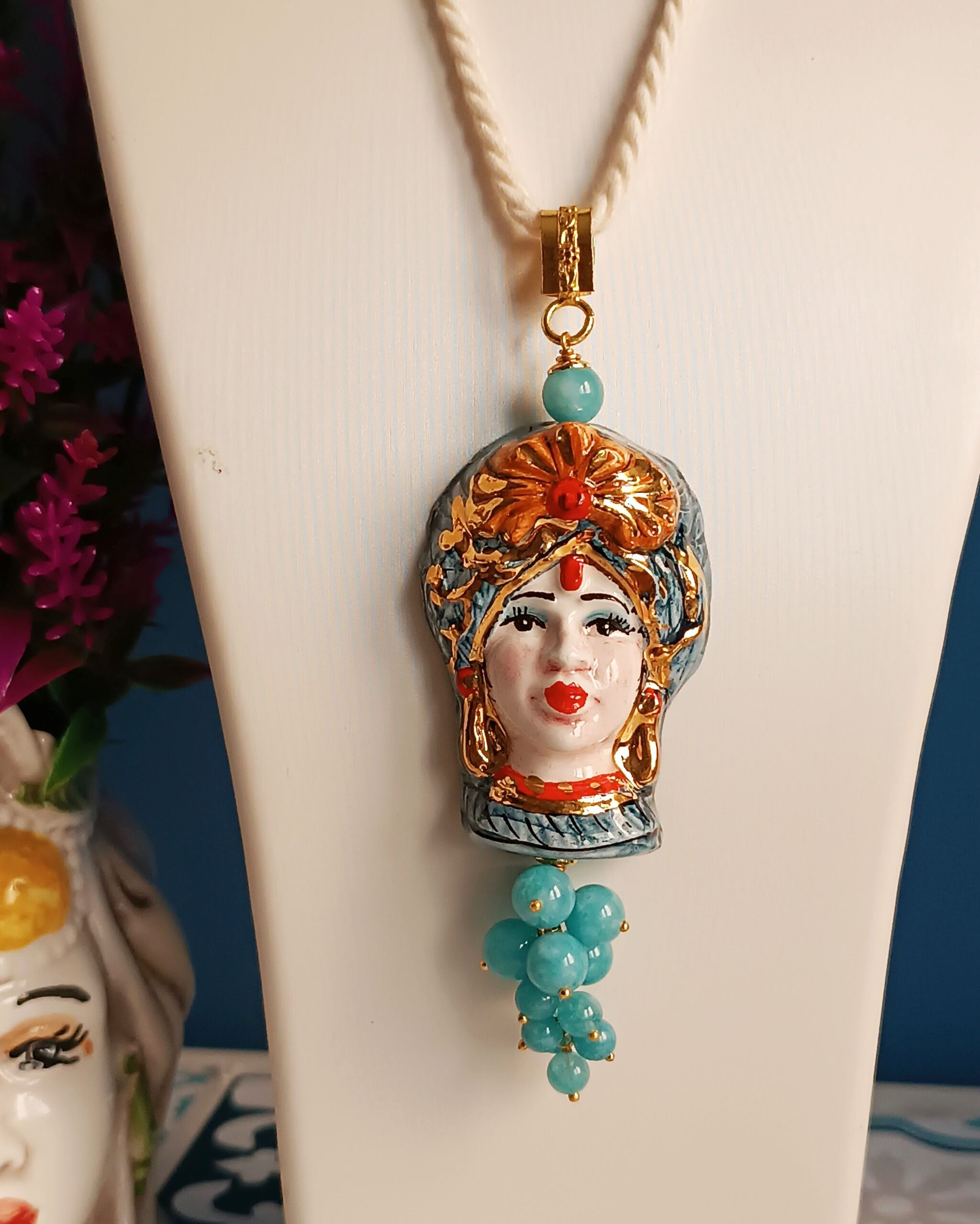 Collana a Corda con Testa di Moro in Ceramica di Caltagirone e Angelite - immagine 2