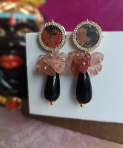 Orecchini a goccia con onice rodonite e quarzo rosa