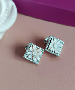 Orecchini al lobo con cammei conchiglia fiore sardonica di torre del greco 2