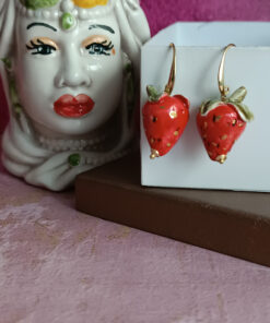 Alternative view of Orecchini Siciliani con Fragole in Ceramica di Caltagirone
