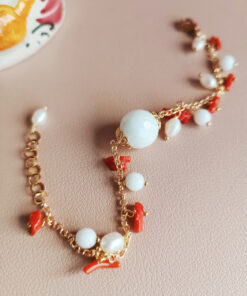 Alternative view of Braccialetto a Catena con Agata Bianca, Corallo Rosso e Perle di Fiume