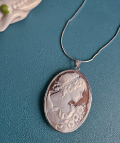 Alternative view of Collana a Catena con Cammeo Autentico di Torre del Greco