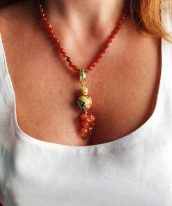 Collana siciliana con corniola e melograno in ceramica di caltagirone 2