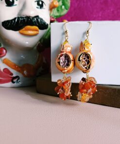 Alternative view of Orecchini Siciliani con Melograni in Ceramica di Caltagirone e Corniola