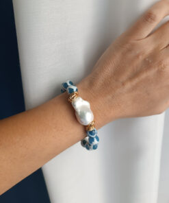 bracciale elastico con Agata tibetana e grossa perla barocca centrale