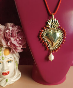 Collana a corda con ciondolo pendente cuore sacro 1
