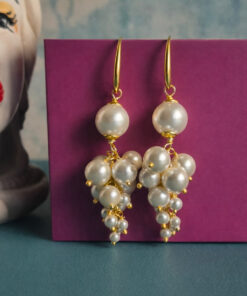 Alternative view of Orecchini a Grappolo con Perle di Maiorca