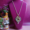 Collana a corda con cuore sacro