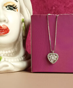 Collana a catena con ciondolo cuore cammeo conchiglia di torre del greco 1