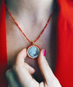 Collana girocollo con corallo rosso e cammeo autentico di torre del greco scolpito dalla conchiglia sardonica 8