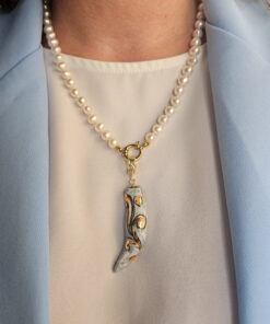 collana di perle girocollo con corno in ceramica di caltagirone dipinta a mano