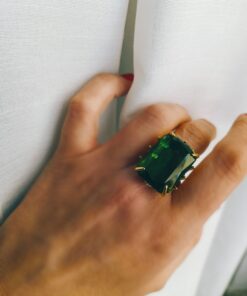 Alternative view of Anello in Ottone con Pietra Rettangolare Cristallo Verde
