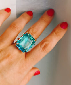 Anello rettangolare con cristallo azzurro 2