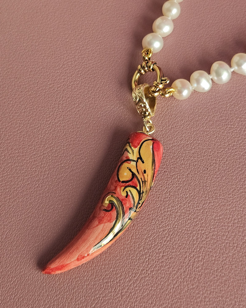 Sicilian Necklace with Pearls and Ceramic Italian Horn - Image 5