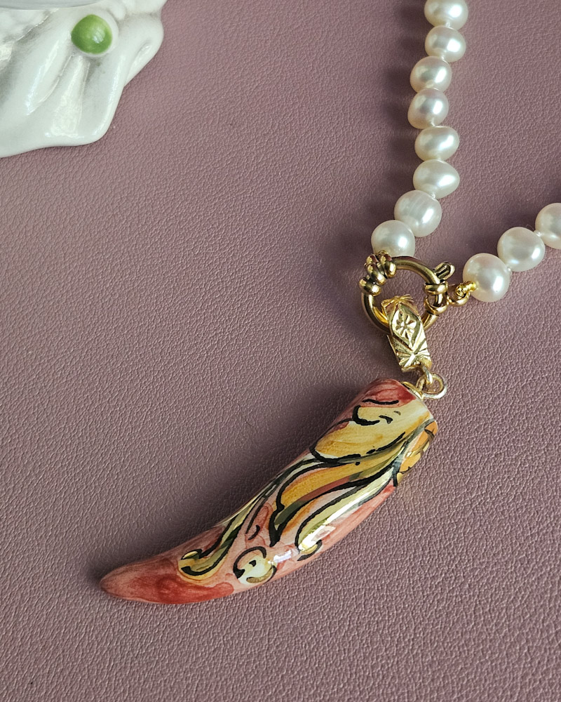 Sicilian Necklace with Pearls and Ceramic Italian Horn - Image 3