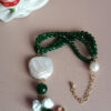 bracciale multifilo con pietre verdi e perle barocche