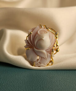 Alternative view of Flower Cameo Ring