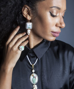 Alternative view of Collana di Corda con Mattonella in Ceramica di Caltagirone e Perle di Fiume