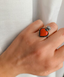 Alternative view of Anello Fedina Sottile in Argento 925 con Cuore Sacro centrale Smaltato Rosso