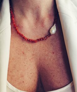 Alternative view of Collana Girocollo con Chips di Corallo Naturale e Perla Barocca